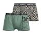 Boxershorts met ruitpatroon en een groene met een videogamekarakterontwerp.