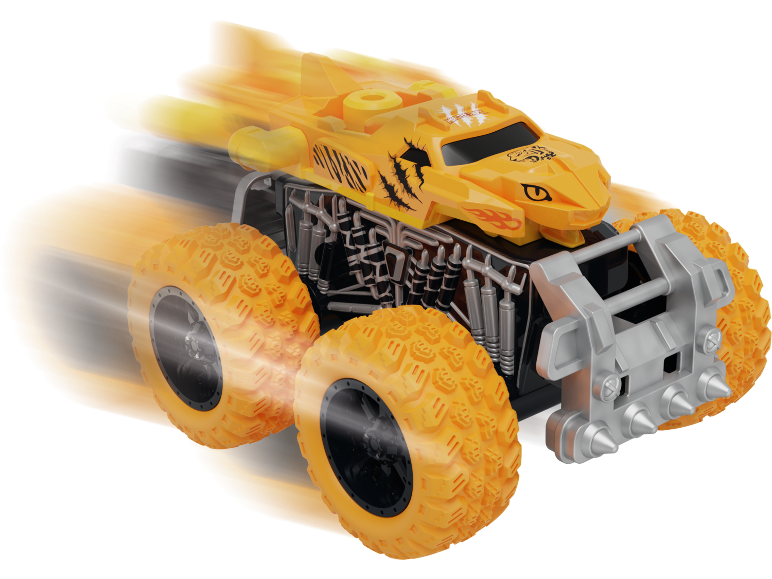 Gele speelgoed monstertruck in beweging op een zwarte achtergrond.