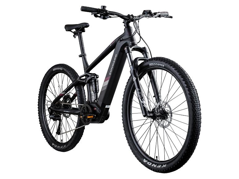 Zwarte full-suspension e-mountainbike op een witte achtergrond