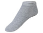 Een grijze sok zonder hak