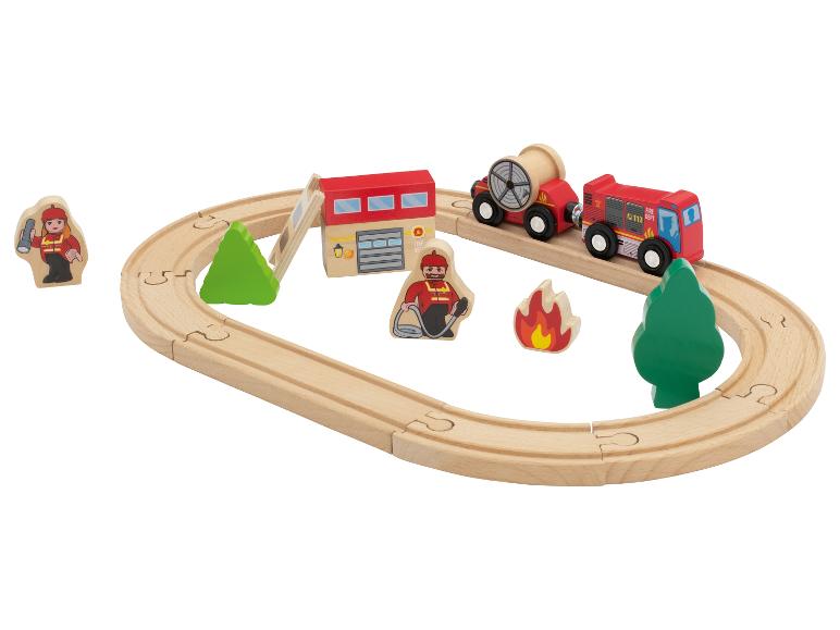Houten brandweer thema treinset met rails, voertuigen en figuren.