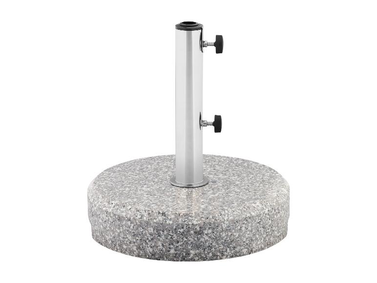 Ronde granieten parasolvoet met zilverkleurige paal.