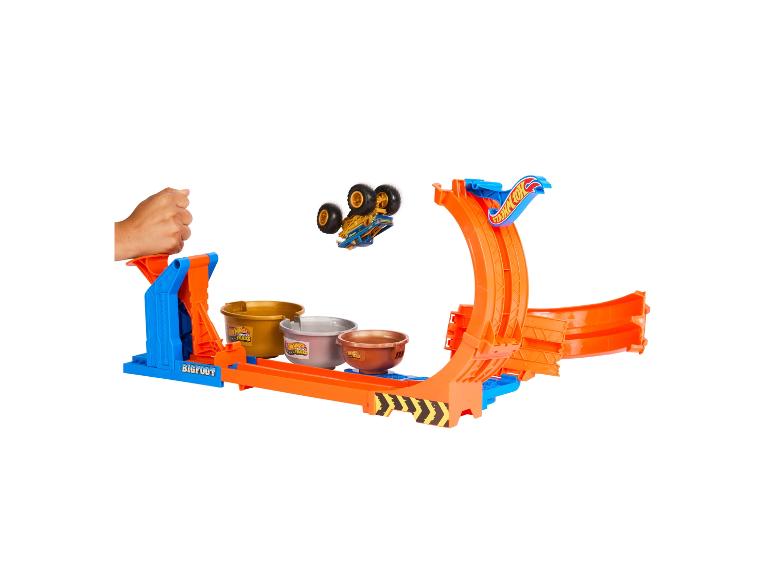 Hot Wheels Monster Trucks speelset met lanceerder, looping en doelbekers.
