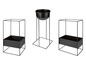 Drie zwarte metalen plantenstandaards met potten.