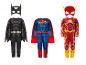 Drie superheldenkostuums: Batman, Superman en Flash, elk met masker en jumpsuit.