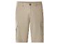 Beige cargoshorts met zijzakken en een bruine knoop.