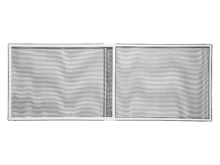 Twee witte, verschuifbare raamhorren met fijn gaas.