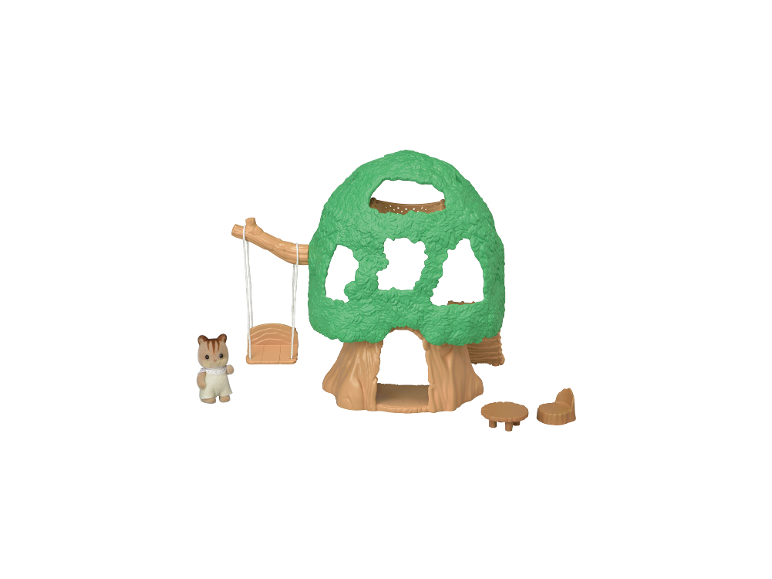 Eekhoornfiguur met boomhut speelset, inclusief schommel, tafel en stoel.