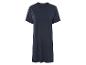 Eenvoudige donkerblauwe t-shirtjurk.