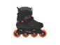 Zwart-oranje inline skates: een paar skates voor kinderen of volwassenen.