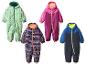 Kinderregenpakken met diverse patronen en kleuren.