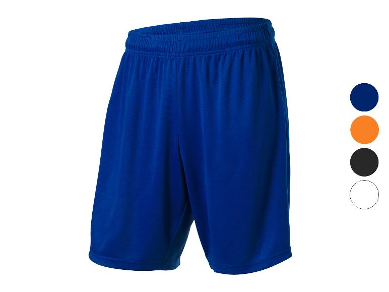 Blauwe sport shorts in verschillende kleuren.