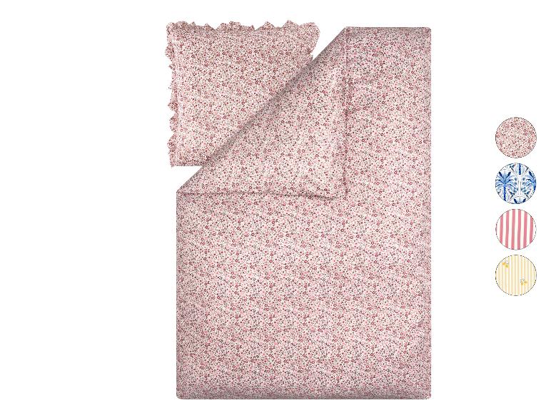 Dekbedovertrek en kussensloop set met roze bloemenpatroon en designvoorbeelden.
