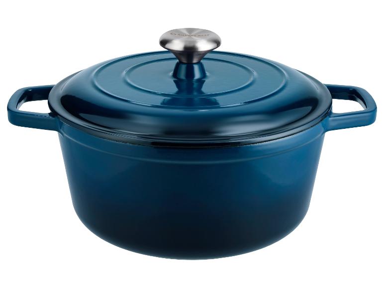 Blauwe geëmailleerde gietijzeren braadpan met deksel en zilverkleurige knop.