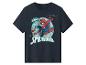 Donkerblauw kinder-T-shirt met een springende superheldenprint en de tekst 'SPIDERMAN'.