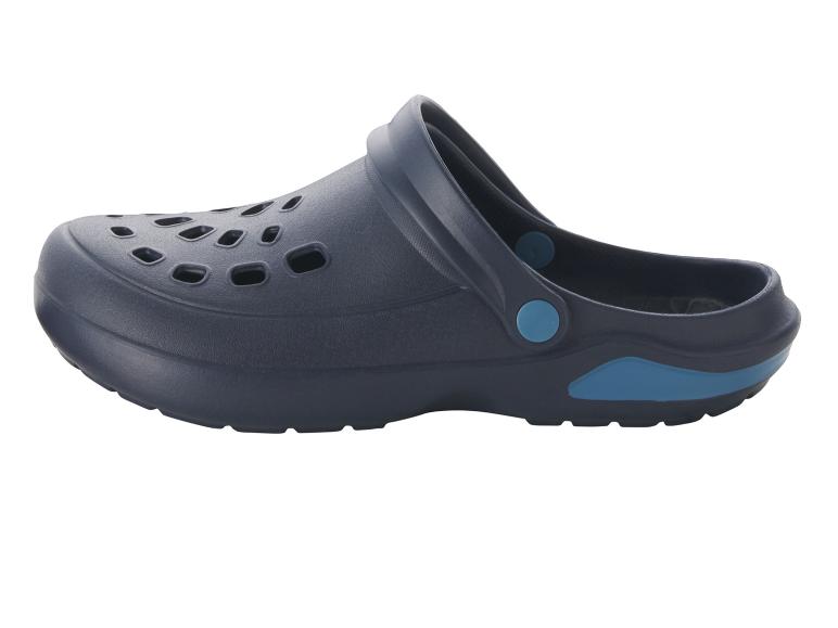 Comfortabele donkerblauwe klomp met ventilatiegaten.