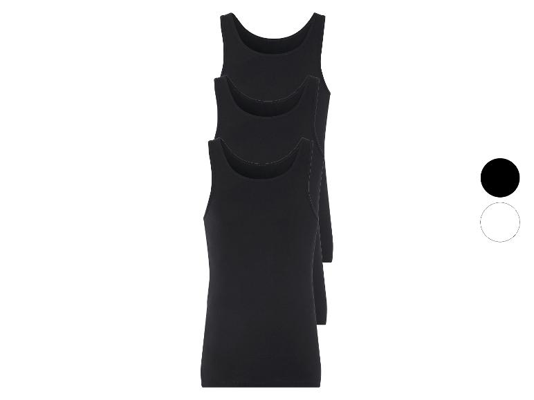 Drie zwarte tanktops.