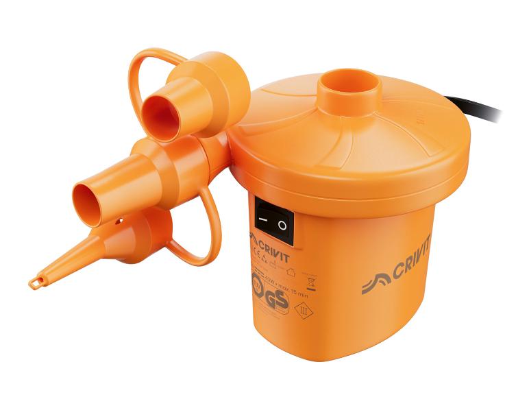 Oranje elektrische luchtpomp met meerdere mondstukken en een aan/uit-schakelaar.