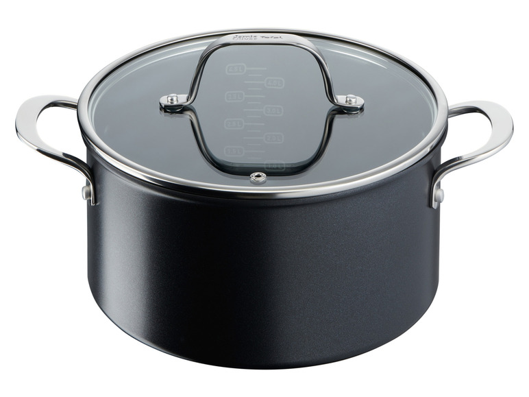 Een zwarte kookpan met glazen deksel van Jamie Oliver en Tefal.