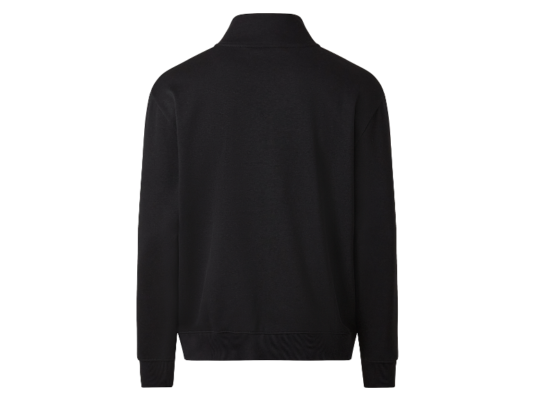 Zwarte trui met hoge hals.