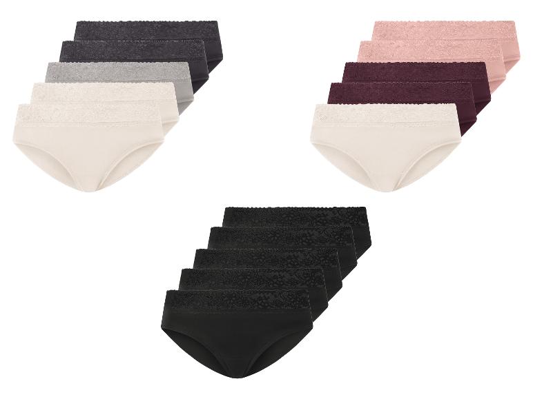 Sets damesonderbroeken in diverse kleuren: beige, grijs, zwart, roze en bordeaux.