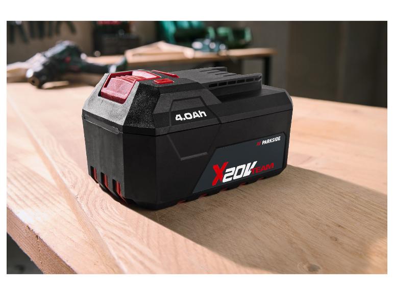 Parkside X 20V Team 4.0Ah accu op een houten werkbank