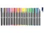 Een set van 24 diverse kleuren penseelstiften, met één geopende blauwe stift.