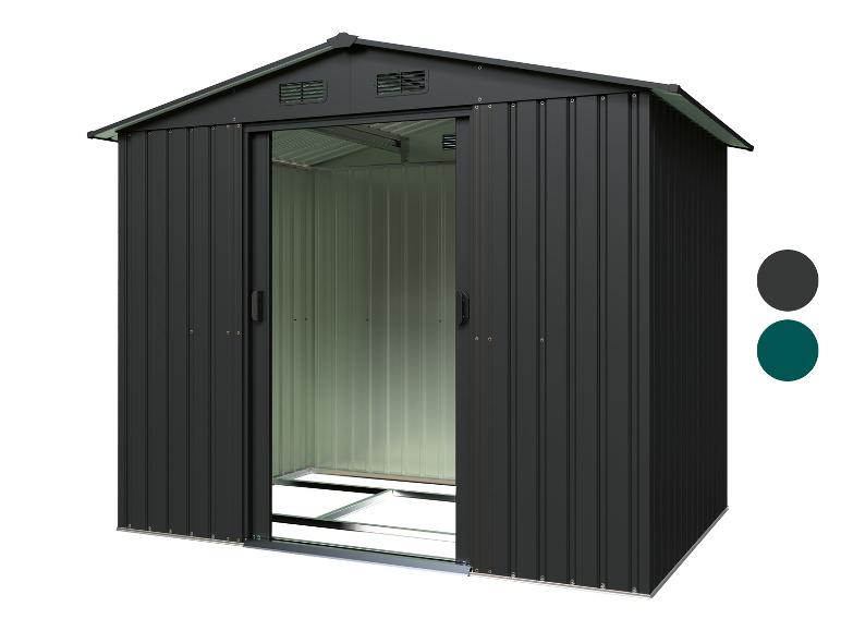 Donkergrijze metalen tuinschuur met open schuifdeuren en een groen interieur.