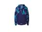 Jongensjas met capuchon, donkerblauw met blauw camouflagepatroon, achteraanzicht.