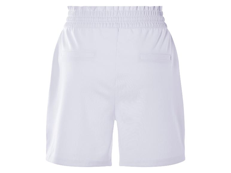 Witte shorts met elastische tailleband.