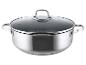 Roestvrijstalen kookpan met glazen deksel en twee handgrepen.