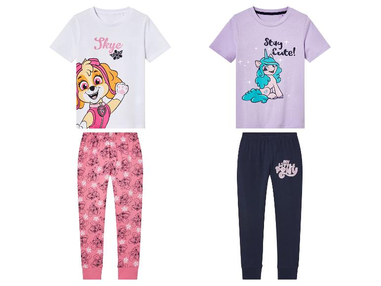 Twee sets pyjama's, een met Paw Patrol's Skye en de andere met My Little Pony.