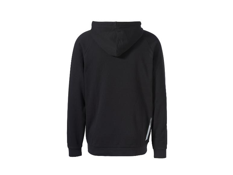 Zwarte hoodie met reflecterende strepen op de rechtermouw.