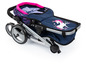 Een blauwe kinderwagen met eenhoorn design.