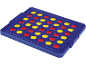 Opvouwbaar blauw vier-op-een-rij-spel met rode en gele fiches.