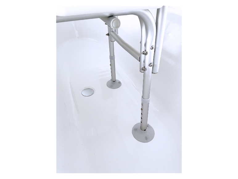 Douchestoel met verstelbare poten.