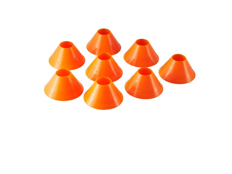 Acht oranje trainingspionnen voor sport en spel