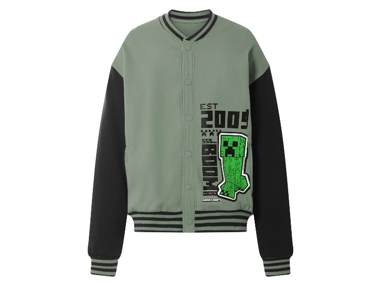 Groen en zwart bomberjack met videogamekarakterprint en 'EST 2009 BOOM'-tekst.