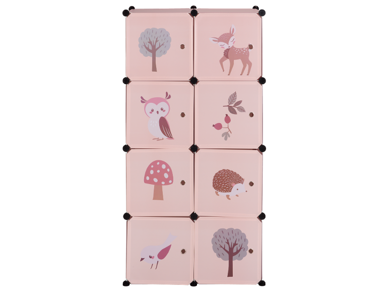 Roze kinderkledingkast met illustraties van bosdieren en bomen