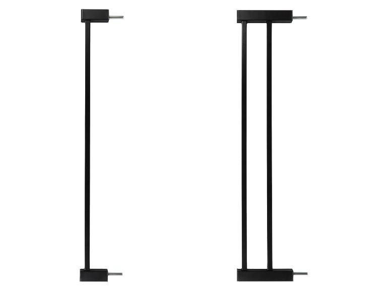 Twee zwarte kinderveiligheidshekken.