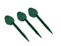 Drie groene plastic tuinpalen.