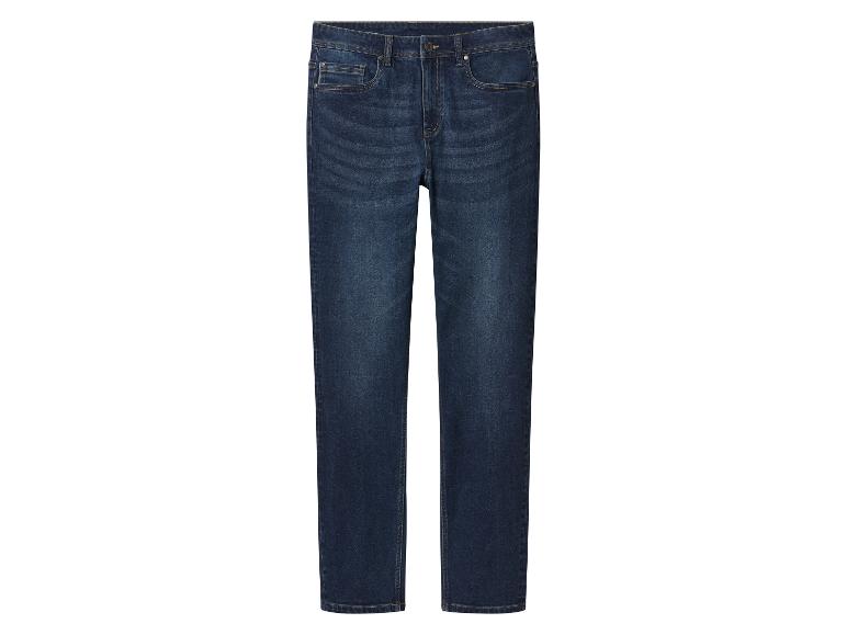 Donkerblauwe herenjeans met rechte pijpen.