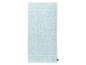 Een lichtblauwe badhanddoek van het merk Zanzibar Sylt.
