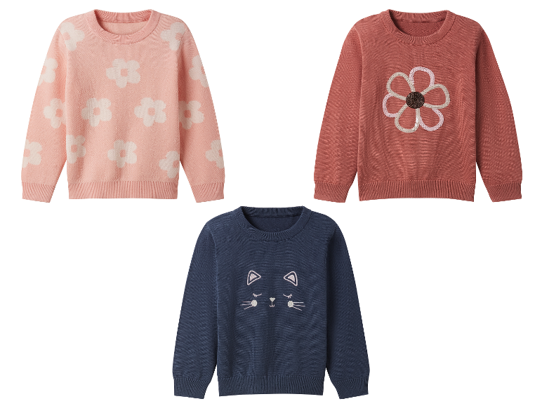 Drie schattige gebreide truien voor kinderen met bloemen, een kat en een bloem met pailletten.