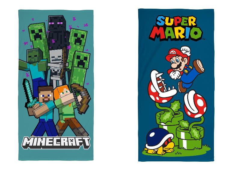 Twee strandlakens: één met Minecraft-personages, de andere met Mario en monsters.
