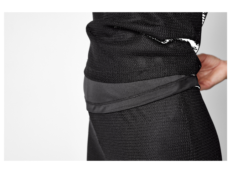 Zwart mesh ondergoed met hoge taille.