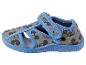 Blauwe kindersandalen met Mickey Mouse print.
