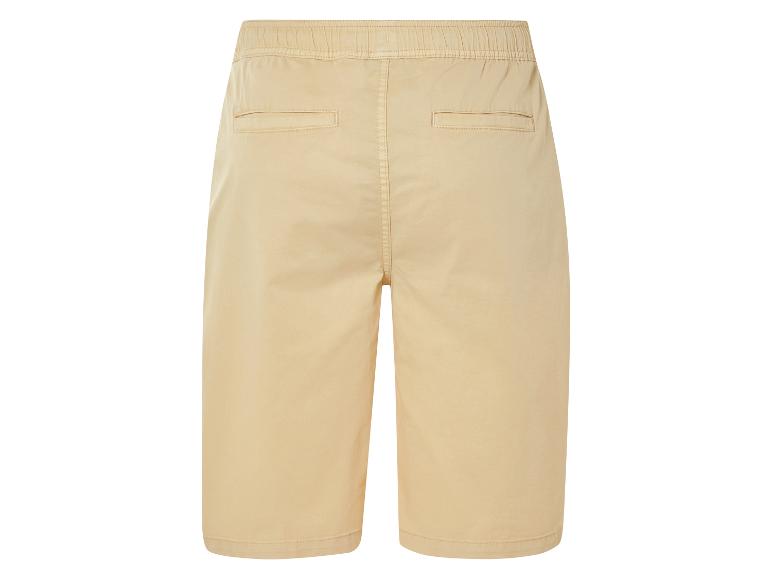 Beige shorts met trekkoord, achterkant.