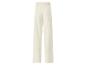 Witte, pluizige, wijdvallende loungebroek.