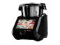 Een Monsieur Cuisine Smart multifunctionele keukenmachine met een touchscreen.